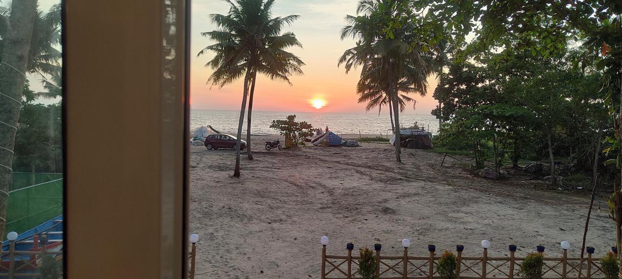 Marari Blue Whale Beach House Alappuzha Eksteriør bilde